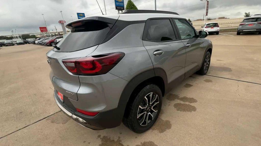 new 2025 Chevrolet TrailBlazer car, priced at $30,436