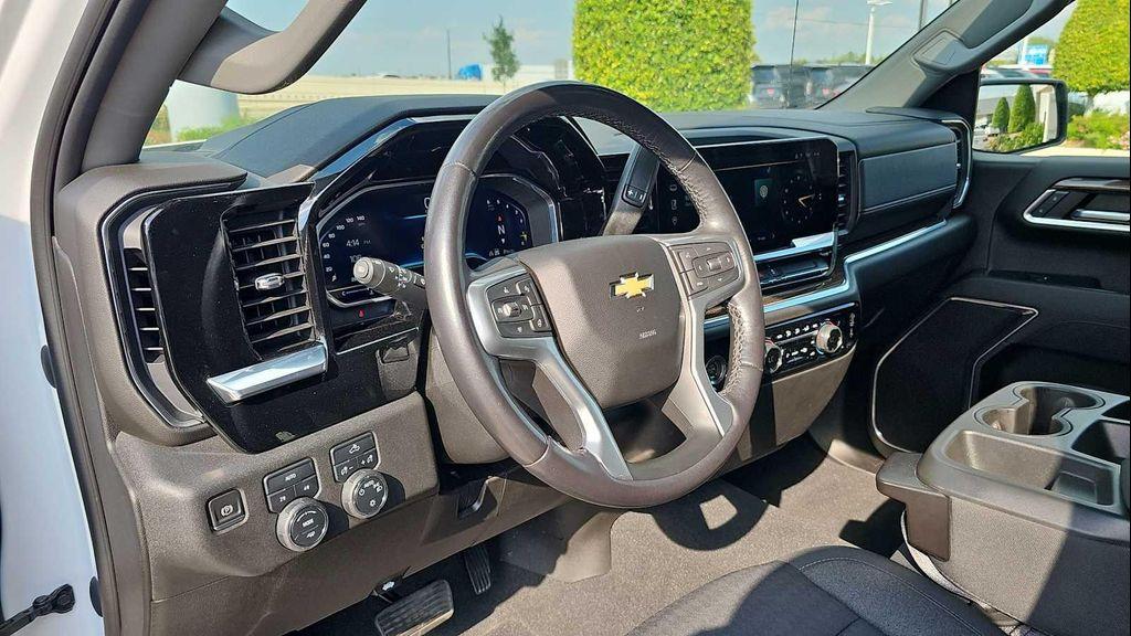 used 2022 Chevrolet Silverado 1500 car, priced at $36,399