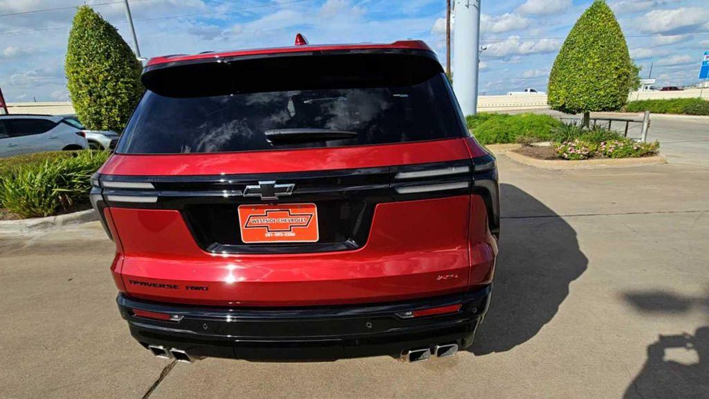 used 2024 Chevrolet Traverse car, priced at $50,399
