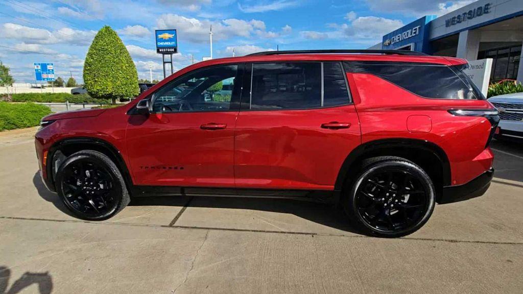 used 2024 Chevrolet Traverse car, priced at $50,399