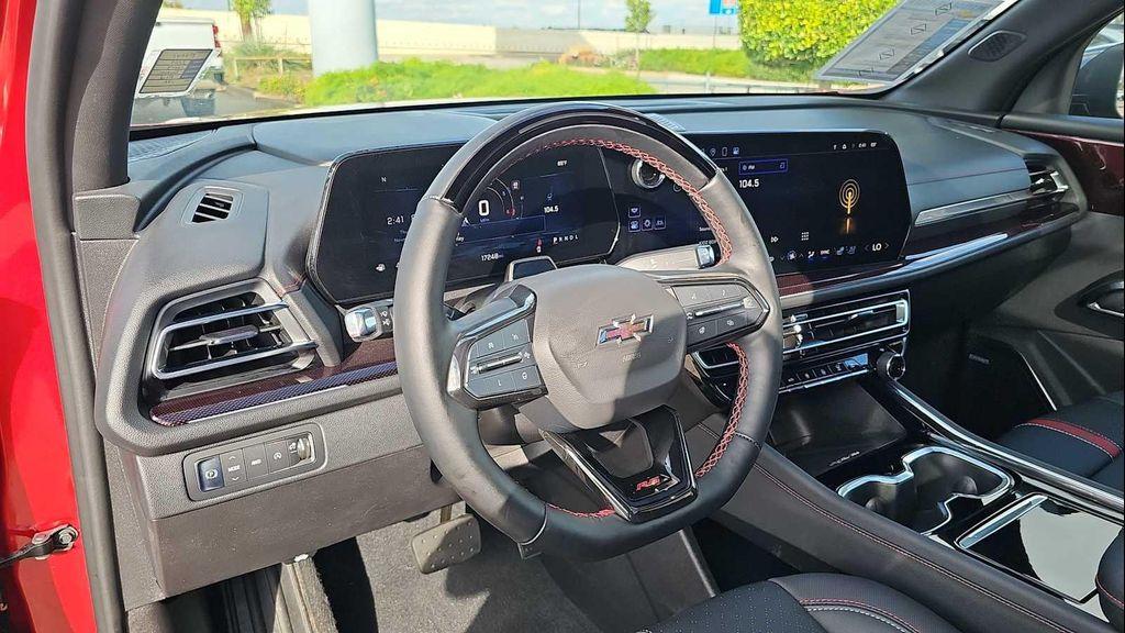 used 2024 Chevrolet Traverse car, priced at $50,399