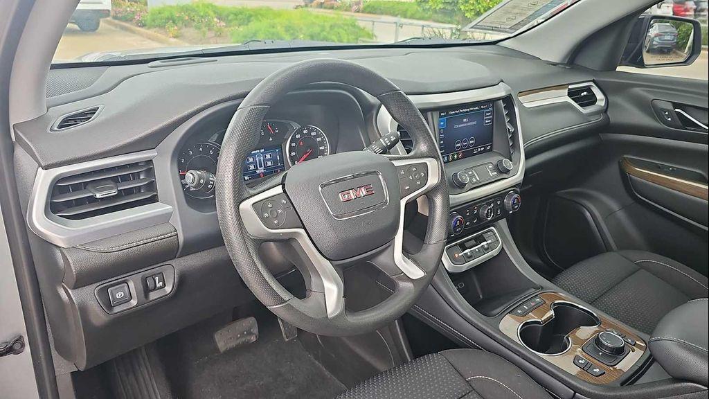 used 2023 GMC Acadia car, priced at $30,299