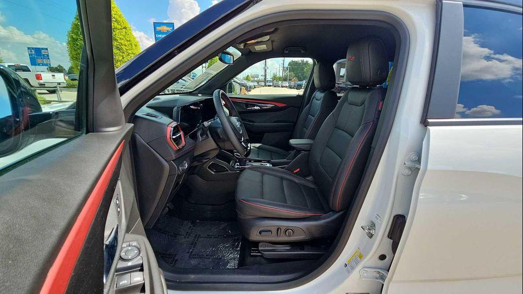 used 2025 Chevrolet TrailBlazer car, priced at $28,199