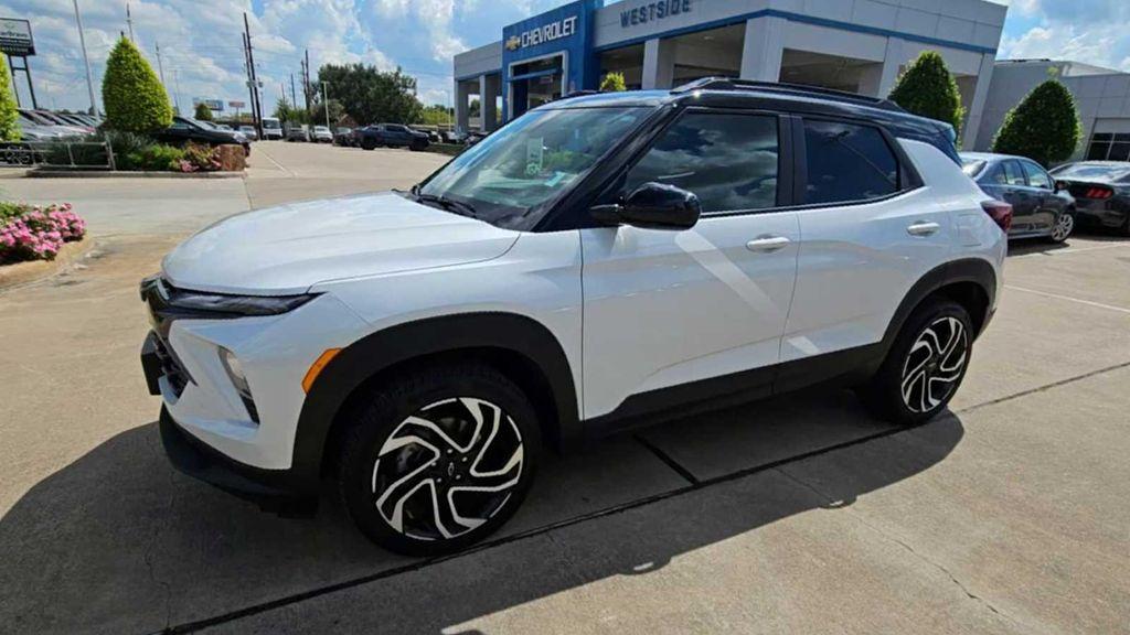 used 2025 Chevrolet TrailBlazer car, priced at $28,199