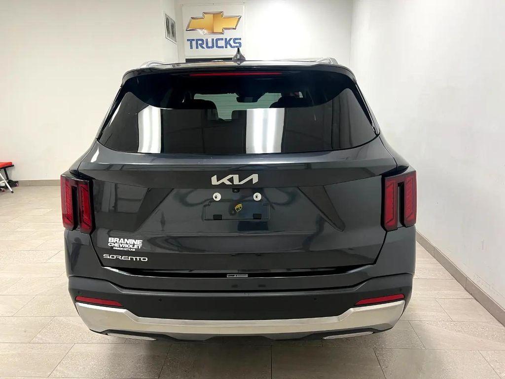 used 2024 Kia Sorento car, priced at $29,000