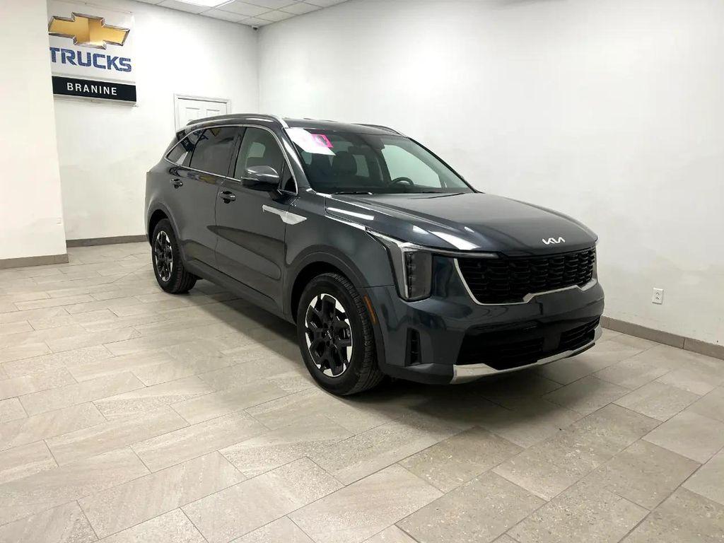 used 2024 Kia Sorento car, priced at $29,000