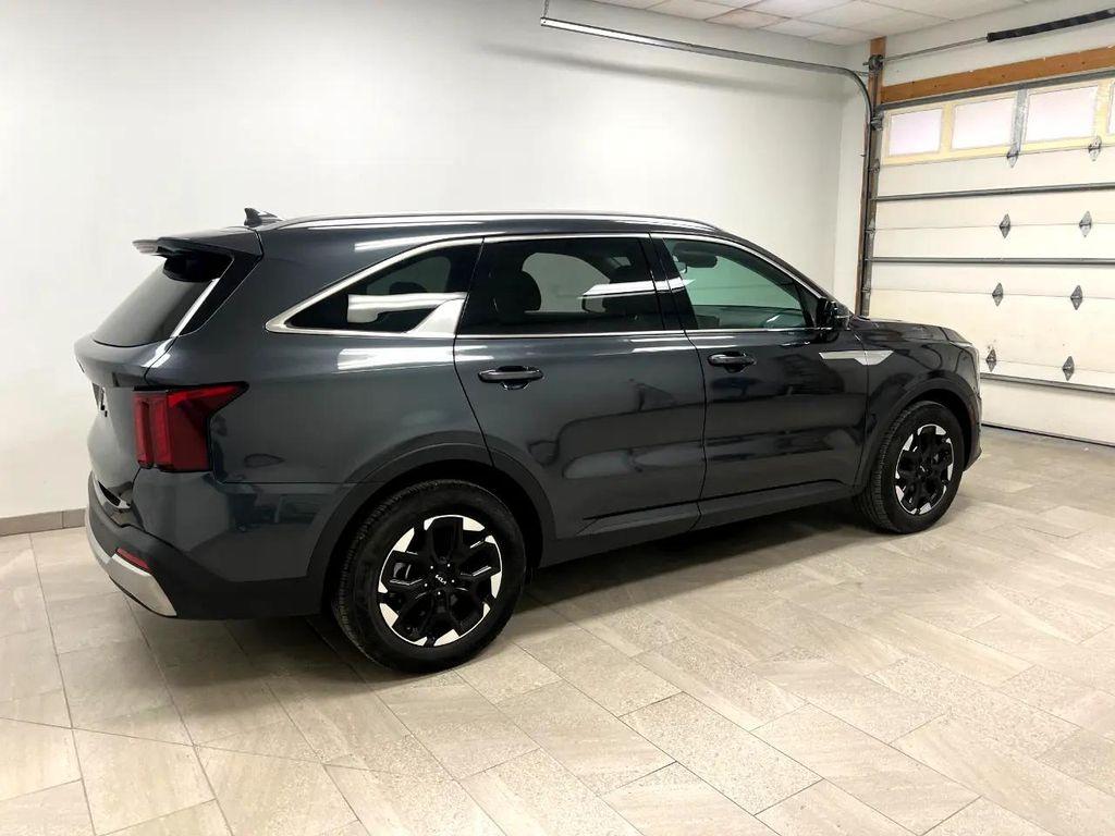 used 2024 Kia Sorento car, priced at $29,000