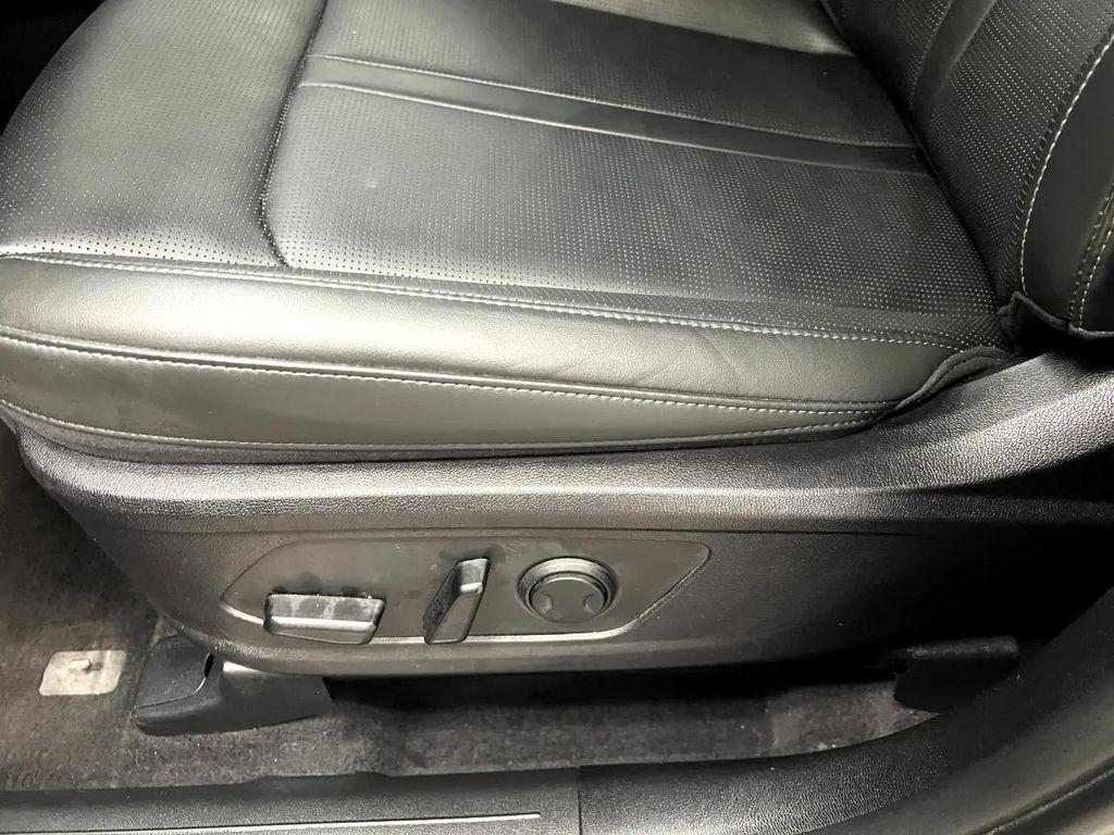 used 2024 Kia Sorento car, priced at $29,000