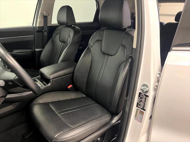 used 2024 Kia Sorento car, priced at $31,850