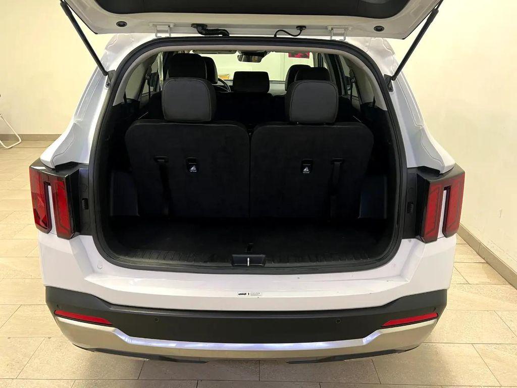used 2024 Kia Sorento car, priced at $29,000