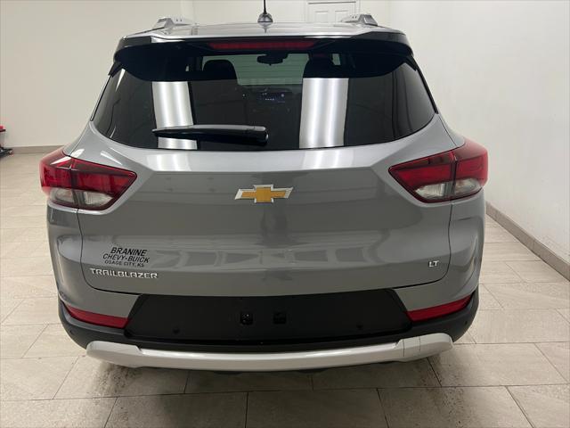 new 2025 Chevrolet TrailBlazer car, priced at $27,020