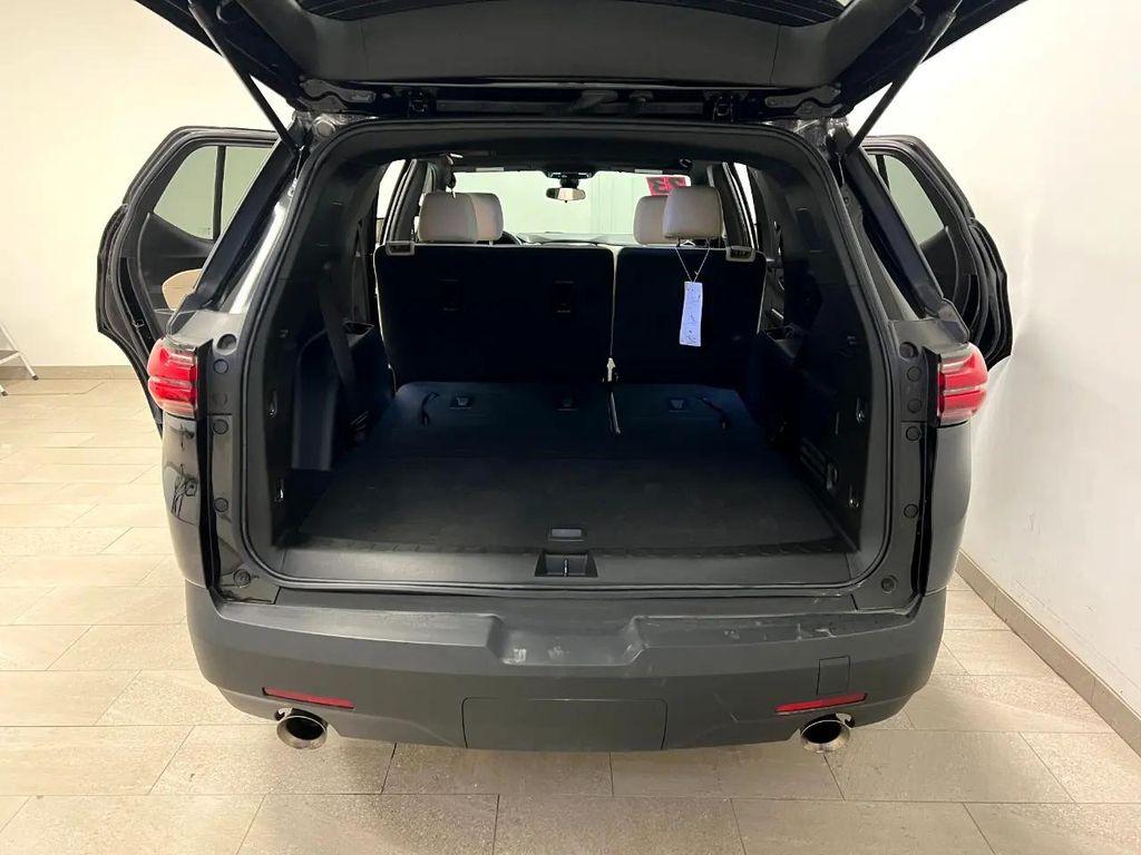 used 2023 Chevrolet Traverse car, priced at $31,200