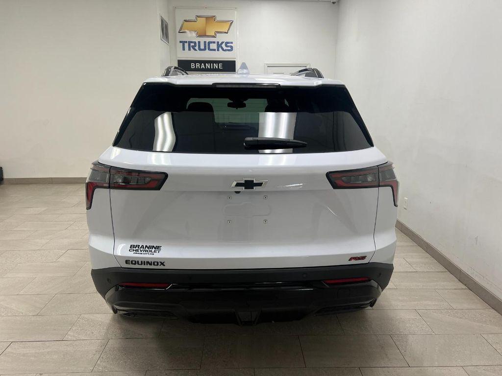 new 2026 Chevrolet Equinox car, priced at $36,430