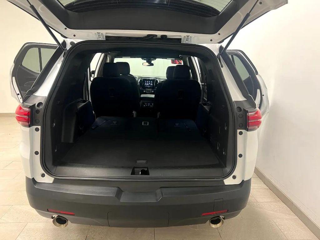 used 2023 Chevrolet Traverse car, priced at $34,000