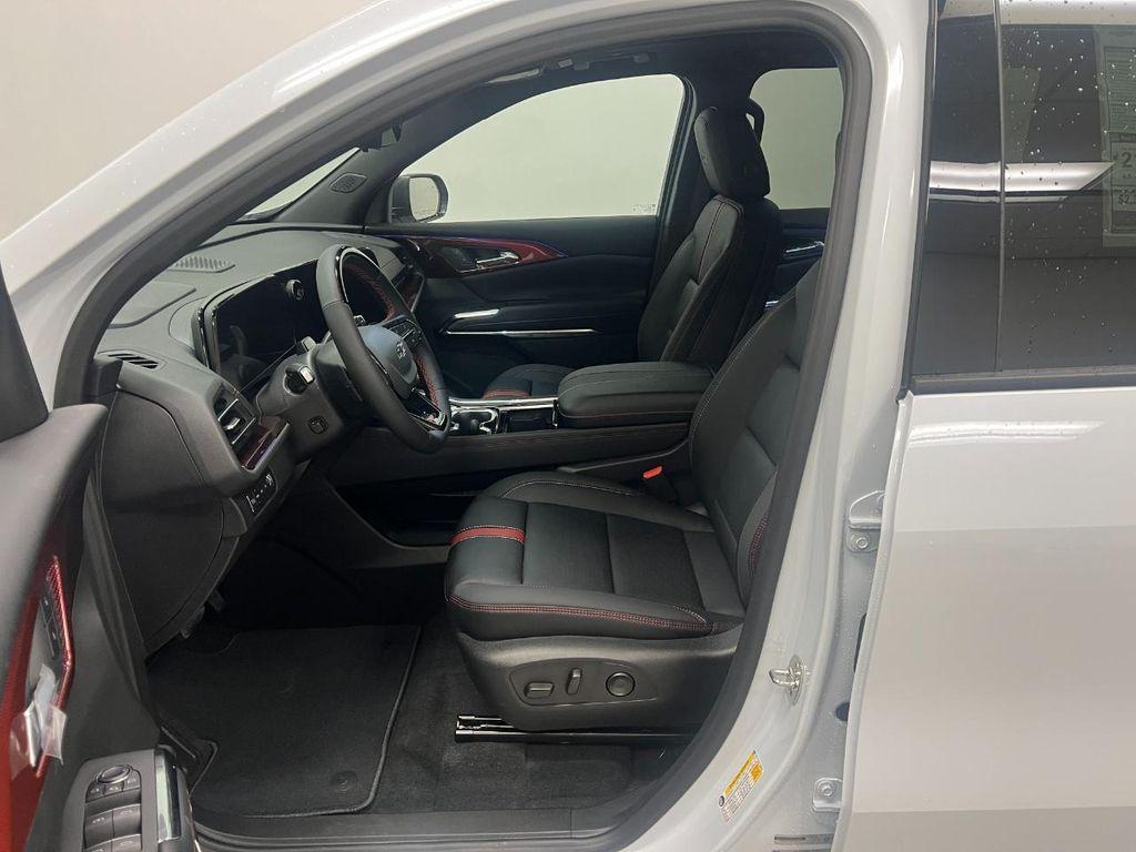 new 2026 Chevrolet Traverse car, priced at $61,830