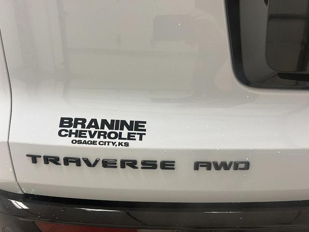 new 2026 Chevrolet Traverse car, priced at $61,830