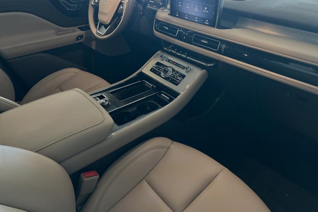 new 2024 Lincoln Aviator car, priced at $60,190