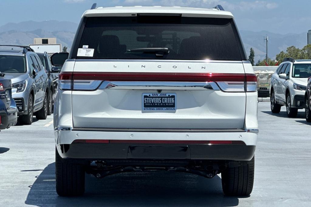 new 2024 Lincoln Navigator L car, priced at $113,070