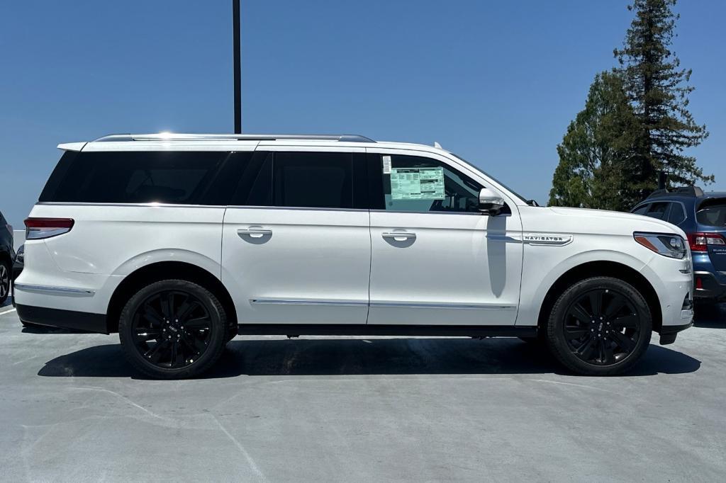 new 2024 Lincoln Navigator L car, priced at $113,070