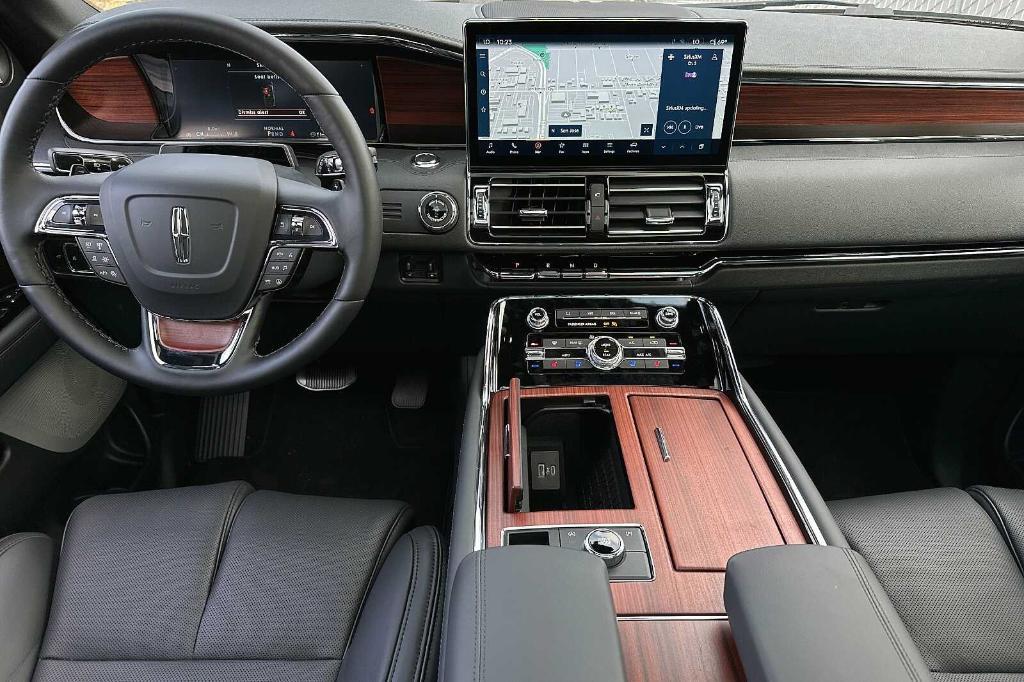 new 2023 Lincoln Navigator car, priced at $95,557