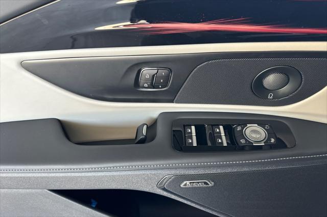 new 2025 Lincoln Nautilus car, priced at $60,020