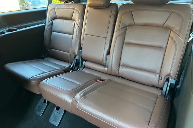 new 2025 Lincoln Navigator car
