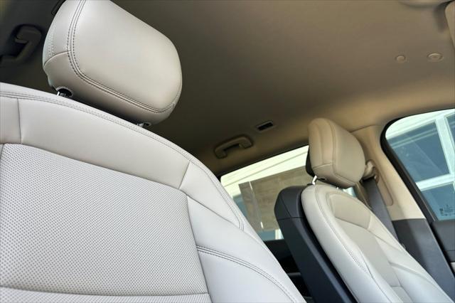 new 2025 Lincoln Nautilus car, priced at $56,235
