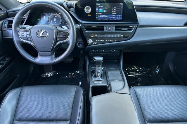 used 2022 Lexus ES 300h car, priced at $37,888