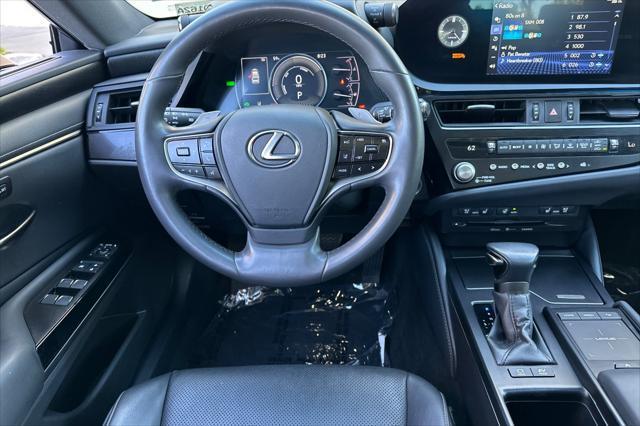 used 2022 Lexus ES 300h car, priced at $37,888