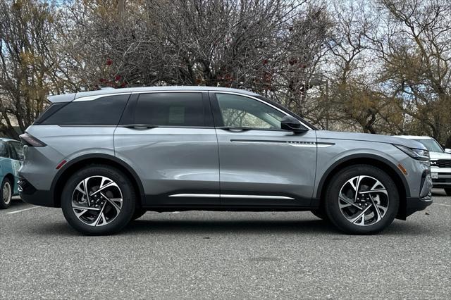 new 2024 Lincoln Nautilus car, priced at $52,260