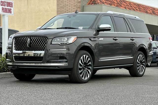 used 2023 Lincoln Navigator car, priced at $88,888