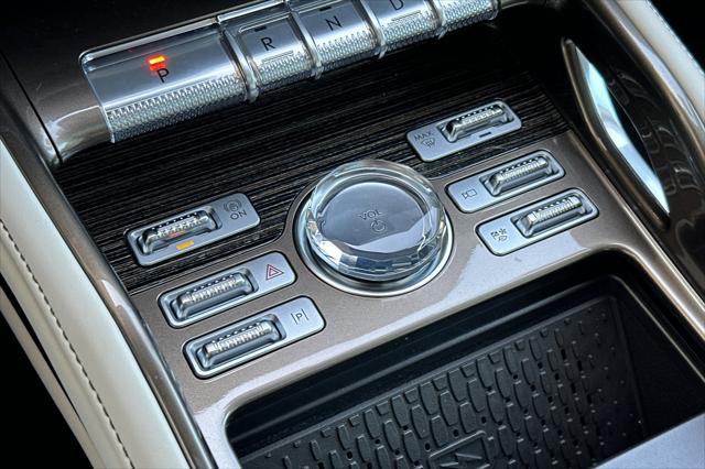 new 2025 Lincoln Nautilus car, priced at $82,040