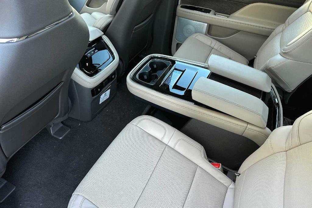 new 2023 Lincoln Navigator car, priced at $97,377