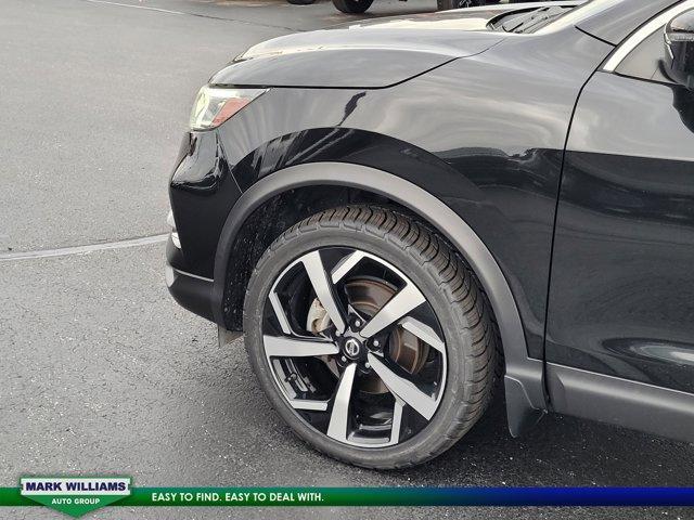 used 2022 Nissan Rogue Sport car, priced at $22,997