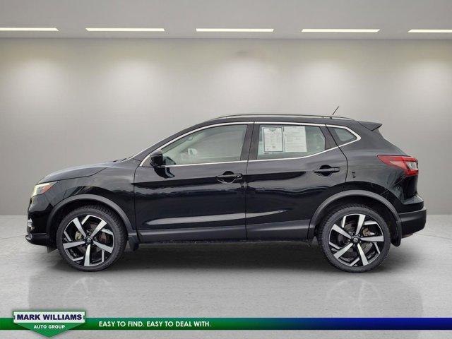 used 2022 Nissan Rogue Sport car, priced at $22,997