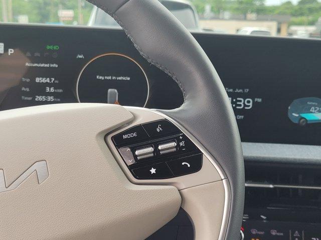 used 2022 Kia EV6 car, priced at $25,498