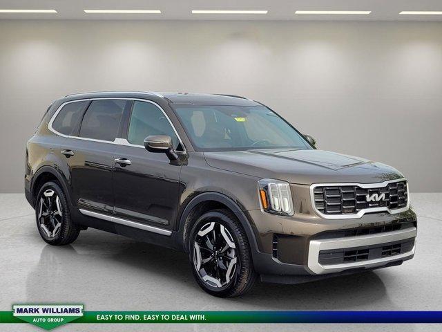 used 2024 Kia Telluride car, priced at $42,898