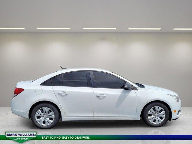 used 2014 Chevrolet Cruze car, priced at $7,997