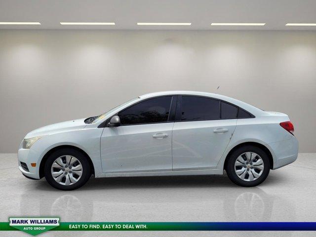 used 2014 Chevrolet Cruze car, priced at $7,997