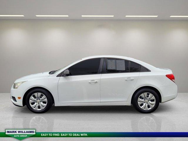 used 2014 Chevrolet Cruze car, priced at $7,898