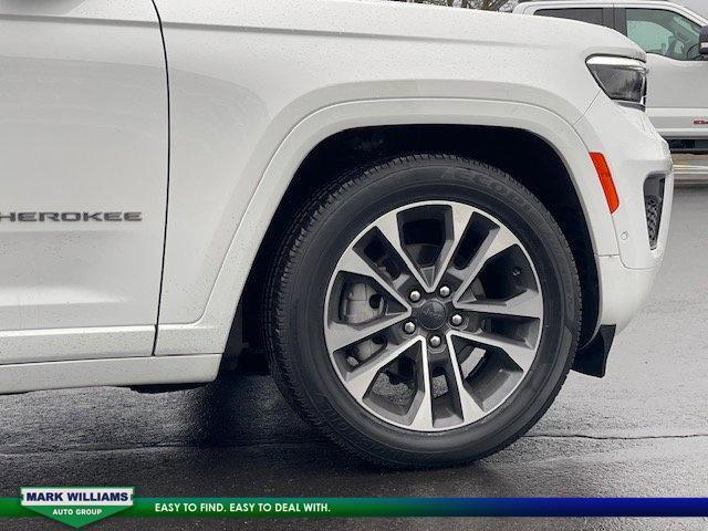 used 2024 Jeep Grand Cherokee car, priced at $51,298