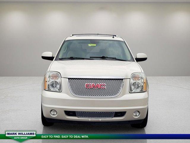 used 2014 GMC Yukon car, priced at $17,595