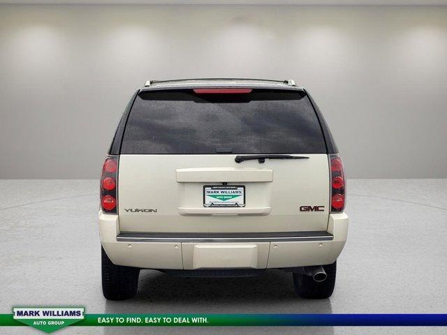 used 2014 GMC Yukon car, priced at $17,595
