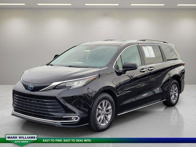 used 2023 Toyota Sienna car, priced at $41,698
