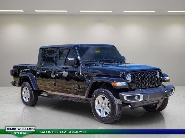 used 2021 Jeep Gladiator car, priced at $34,107