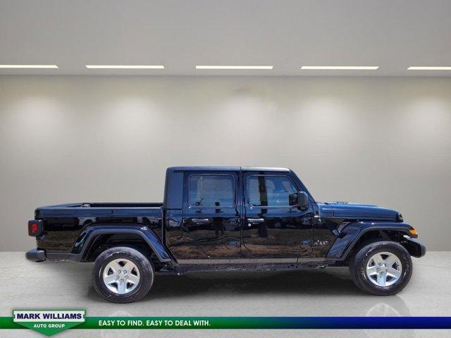 used 2021 Jeep Gladiator car, priced at $34,107