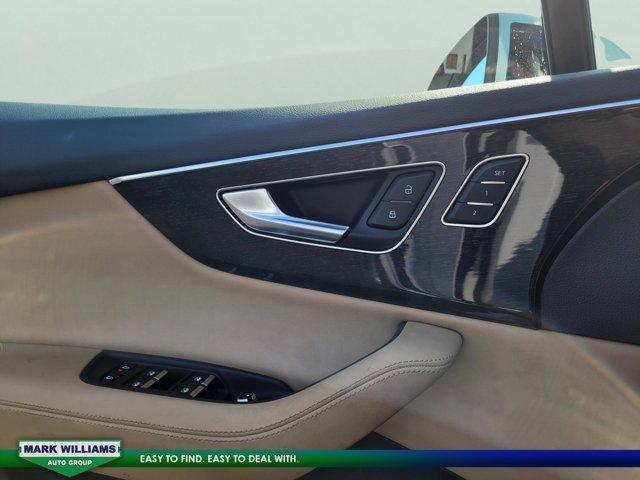 used 2023 Audi Q7 car, priced at $42,300