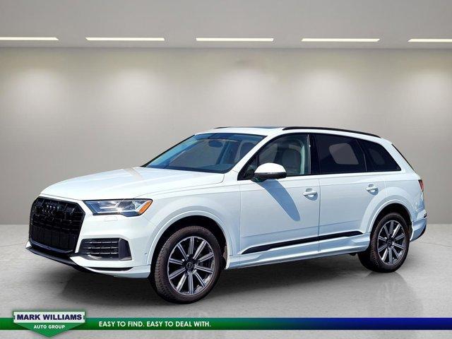 used 2023 Audi Q7 car, priced at $42,300