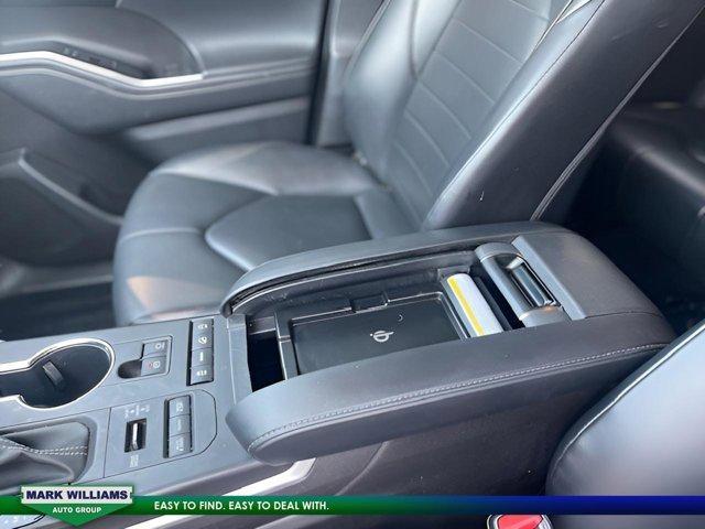 used 2022 Toyota Highlander car, priced at $36,998