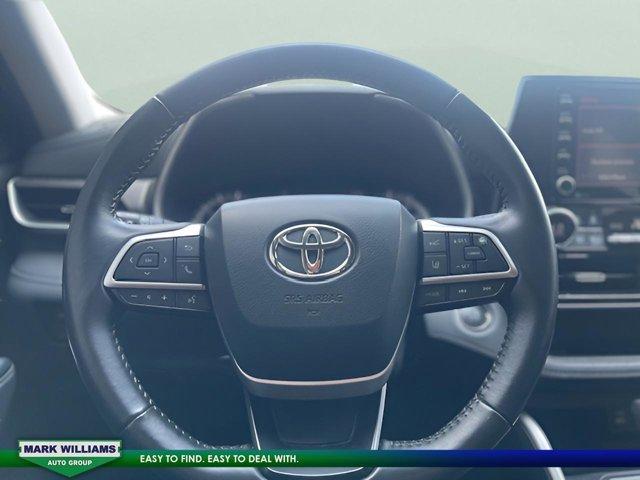 used 2022 Toyota Highlander car, priced at $36,998